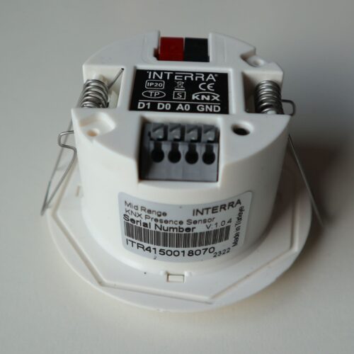 ITR415-0001_Unterseite_220925_1800p KNX Präsenzmelder/-sensor mittlerer Reichweite OHNE Temperatursensor - Interra ITR415-0001
